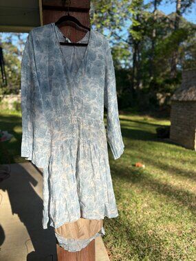 VINCE. Drop Waist Linen Long-sleeve Blue and White Dress with Back Cut-out